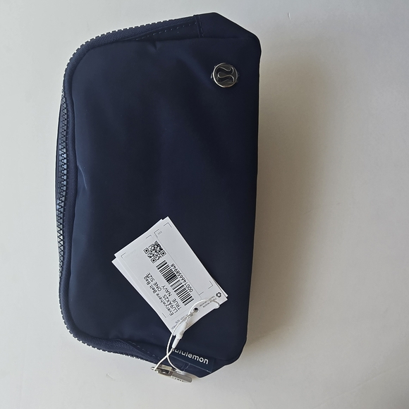 lululemon athletica Handbags - lululemon Everywhere Belt Bag 1L